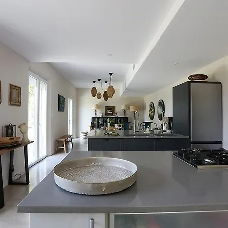 Vakantiehuis Elegant With Pool Near Montpellier Centre *
