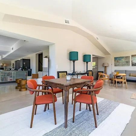 Elegant With Pool Near Montpellier Centre Vakantiehuis