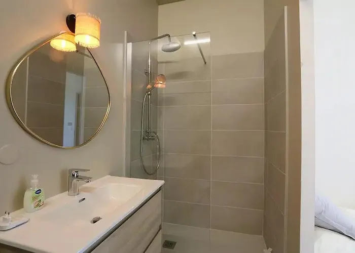 Дом отдыха Elegant Villa With Pool Near Montpellier Centre *