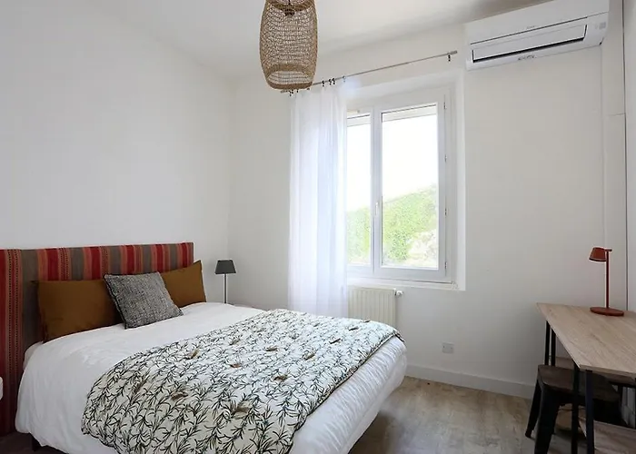 Elegant Villa With Pool Near Montpellier Centre